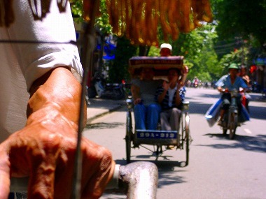 ベトナム 交通 シクロ